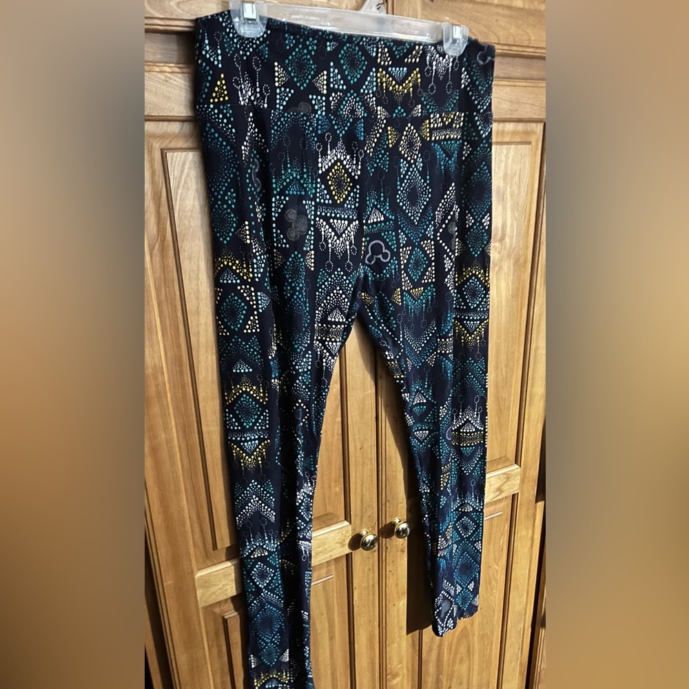 Mickey Mouse/fireworks looking leggings